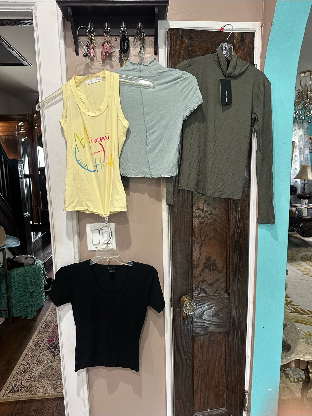 Bundle of 4 Women's Fashion Tops